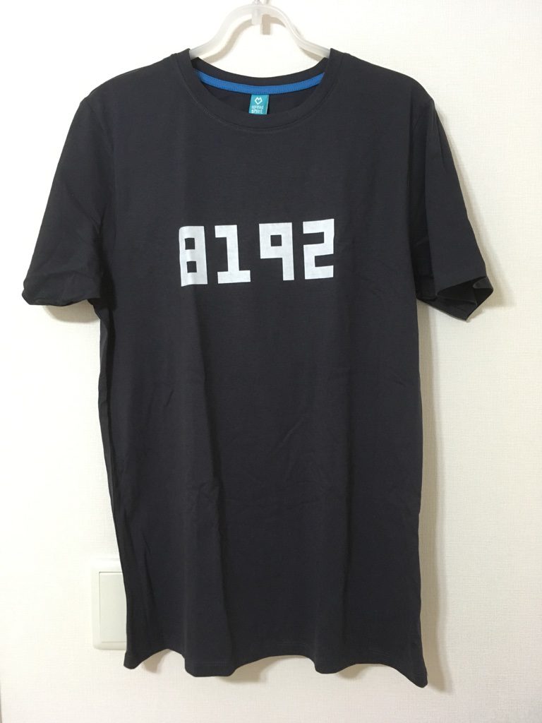 8192Tシャツ