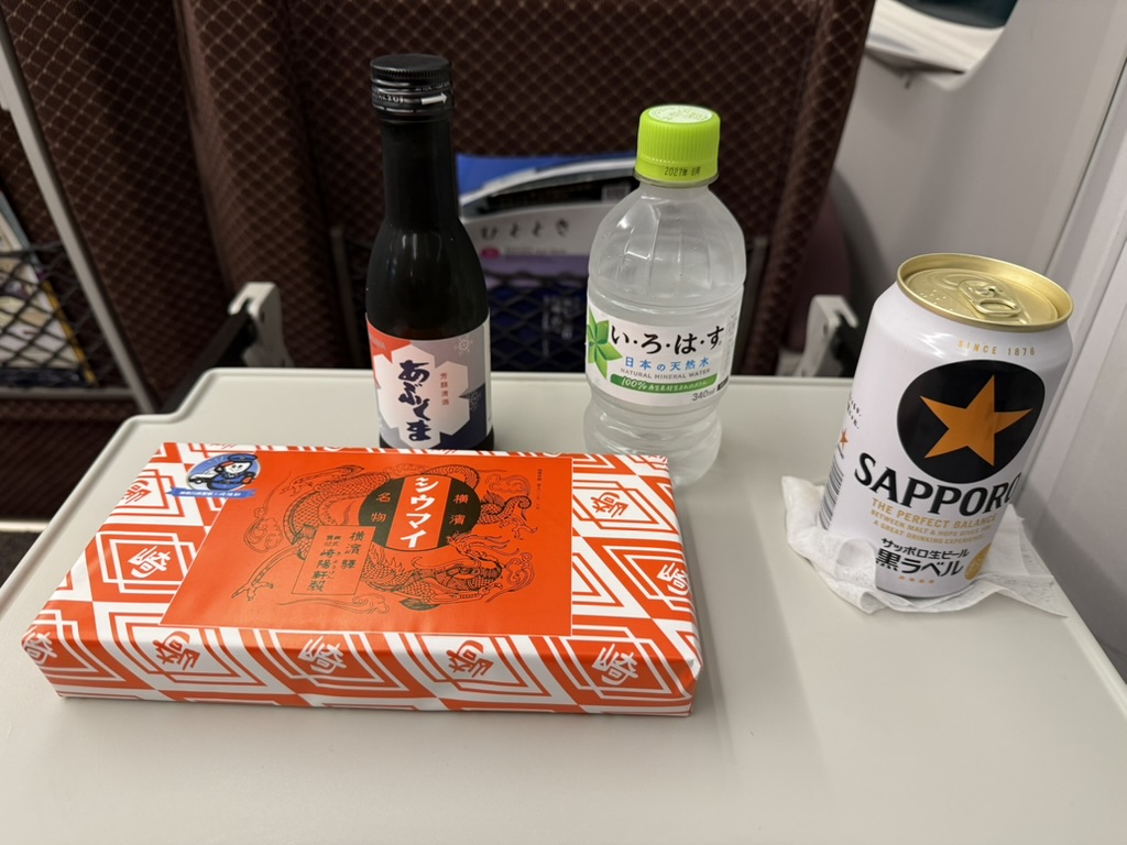 帰りの新幹線で一献しながらの独り反省会