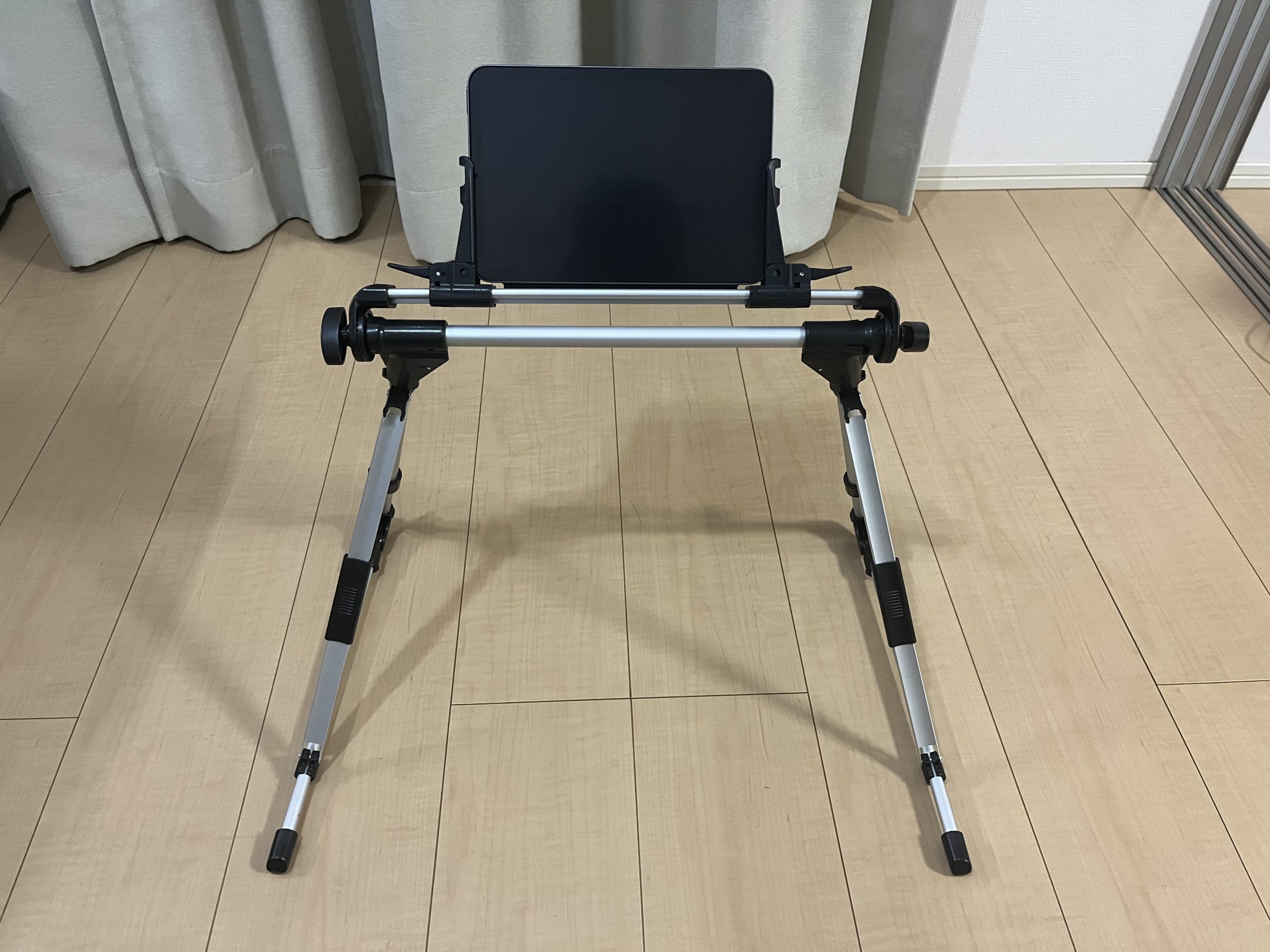 タブレットホルダー