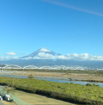 新幹線の車窓から